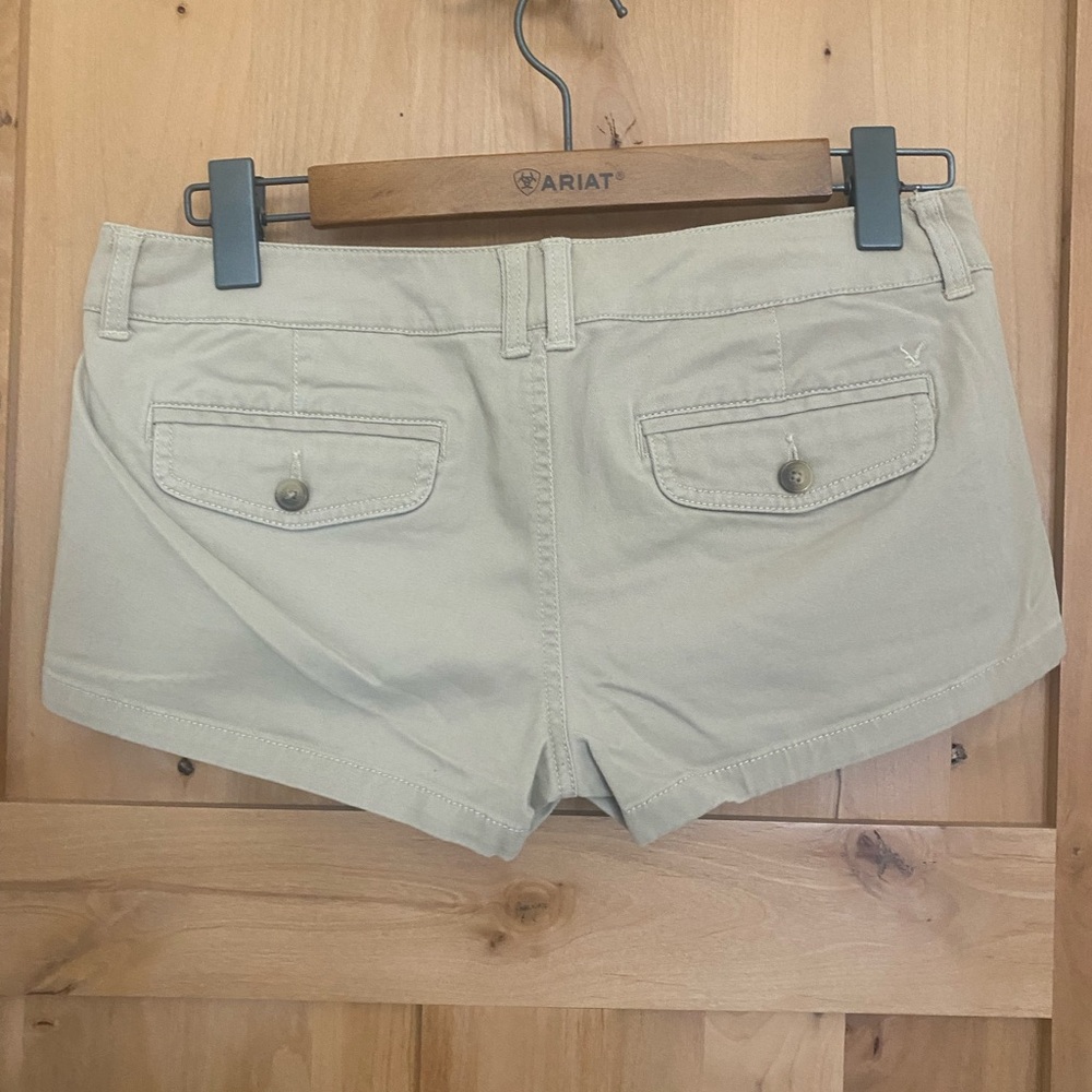 Shorts - Picture 3 of 4